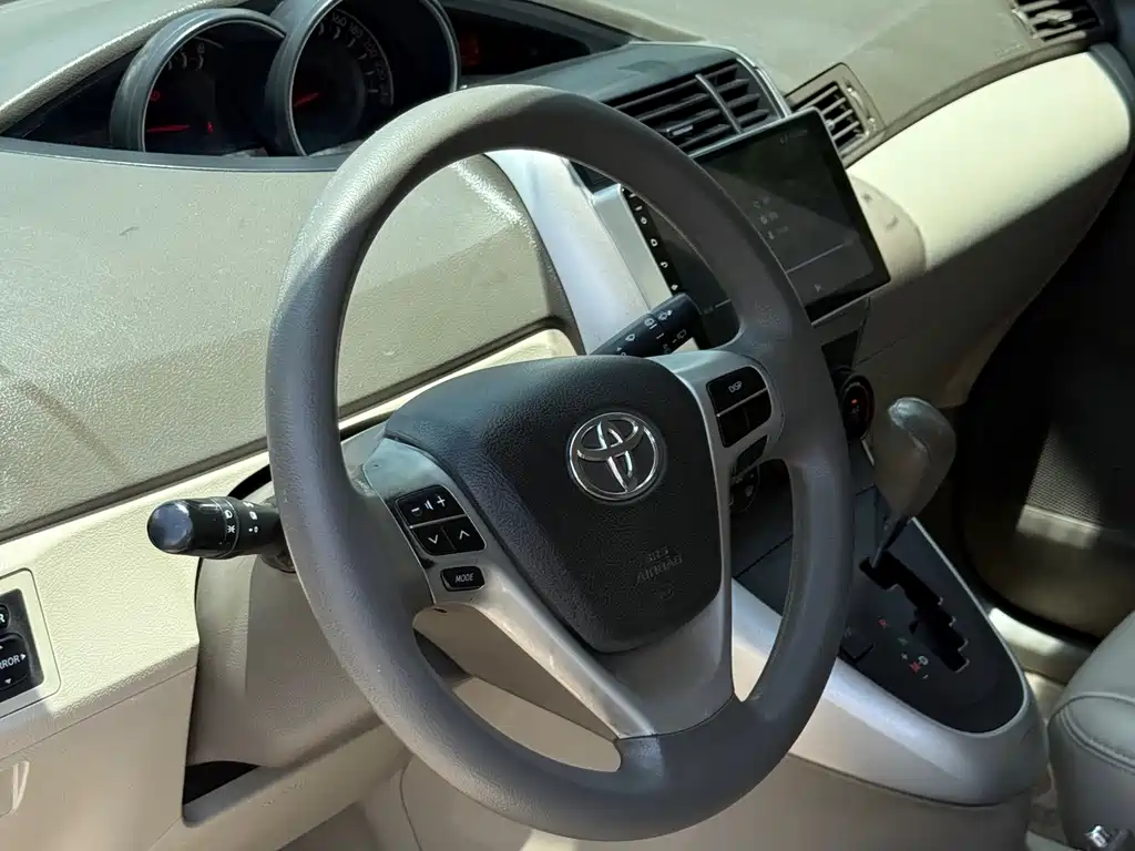 Toyota Verso — миниатюра 9