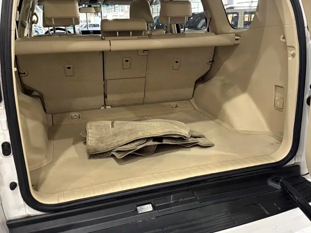 Toyota Land Cruiser Prado 2014 2.7L AT Standard