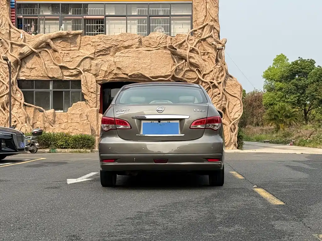 Nissan Sylphy — миниатюра 5