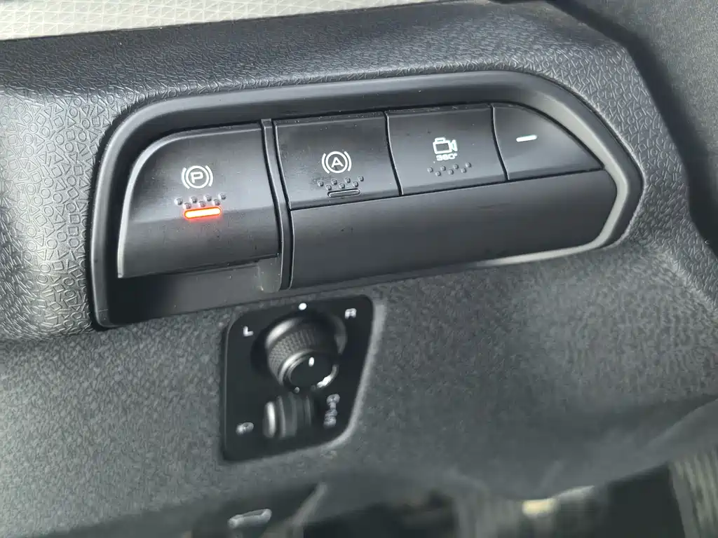 Baojun KiWi EV — миниатюра 18