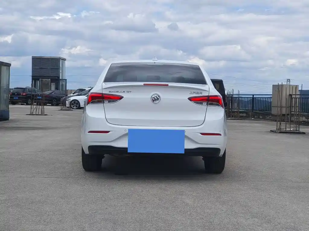 Buick Excelle — миниатюра 5