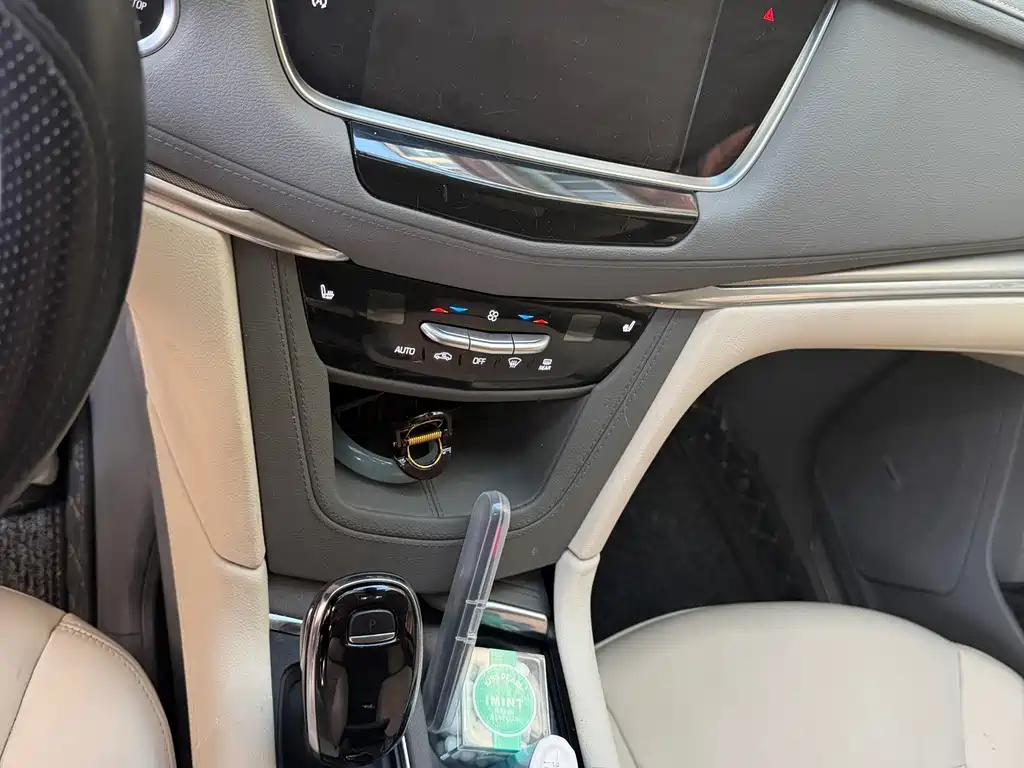 Cadillac XT5 — миниатюра 8
