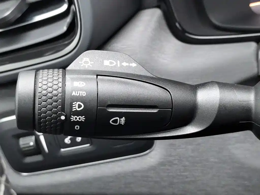 Lynk & Co 02 Hatchback — миниатюра 21