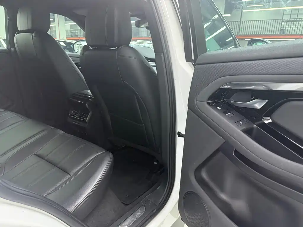 Land Rover Evoque — миниатюра 18