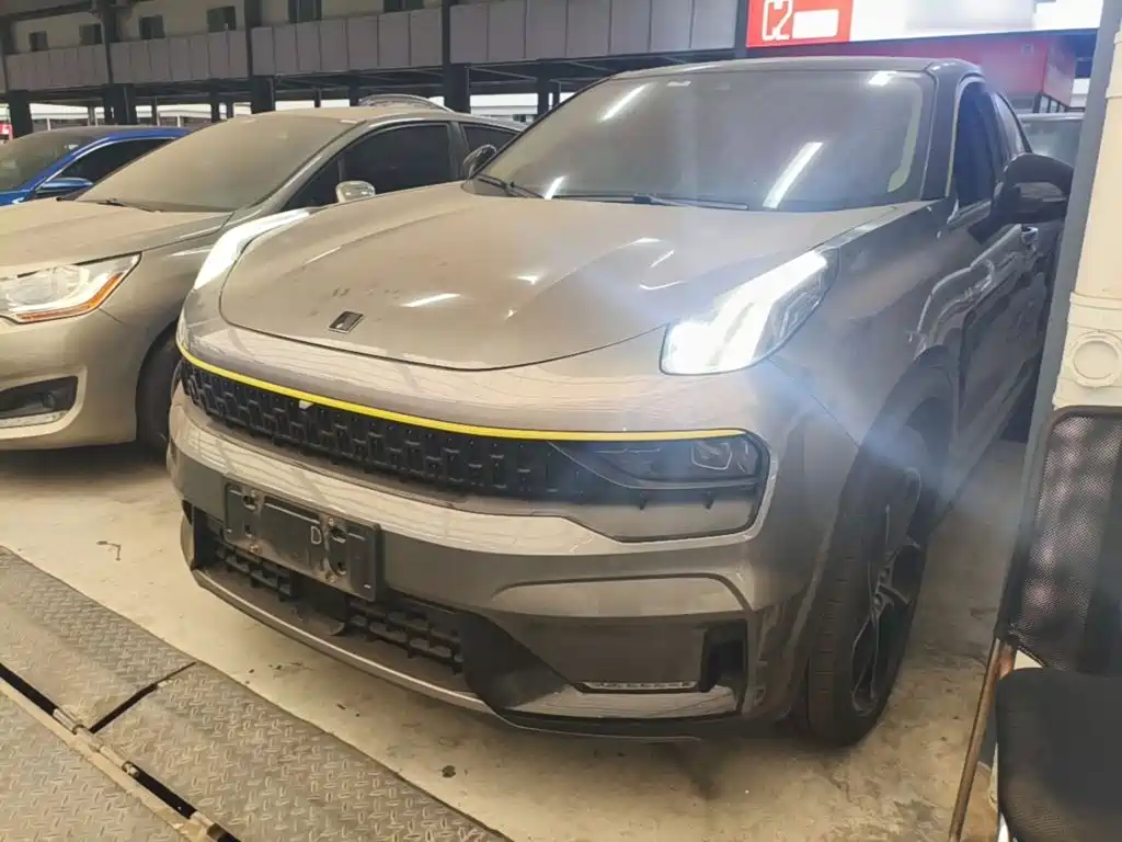 Lynk & Co 05