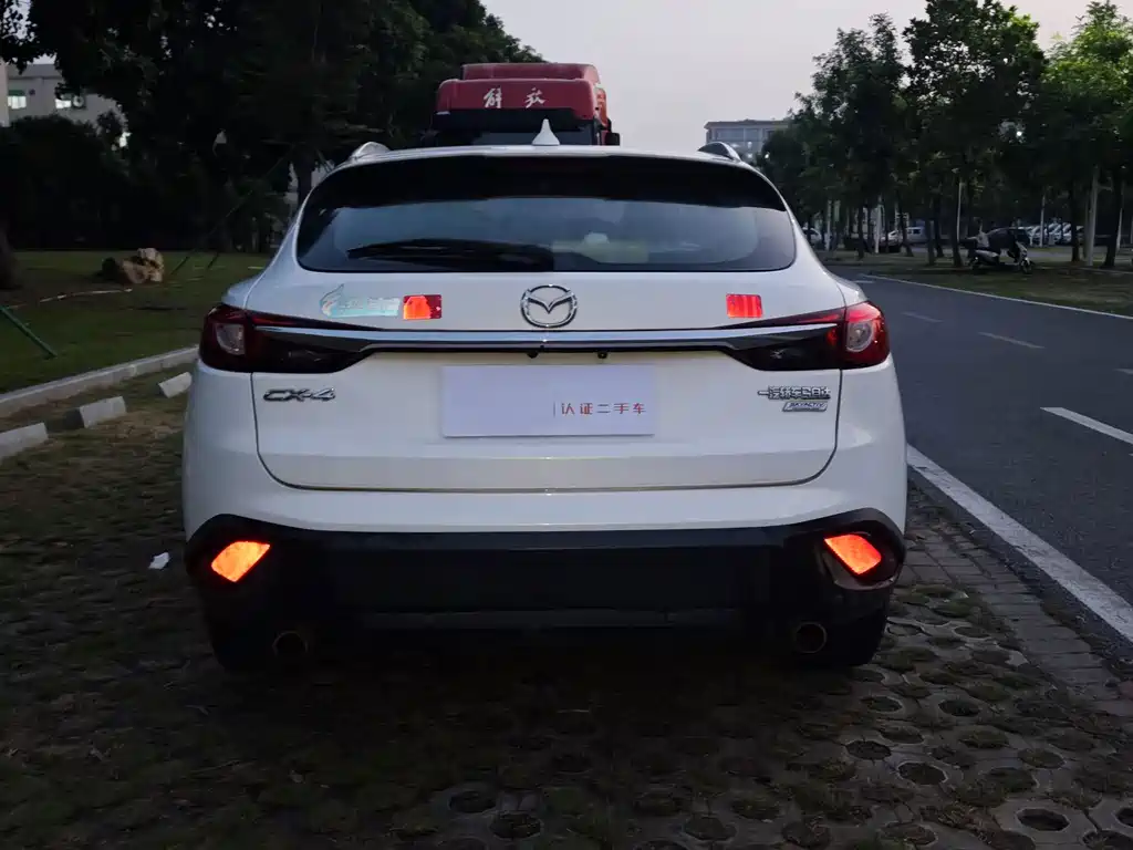 Mazda CX-4 — миниатюра 7