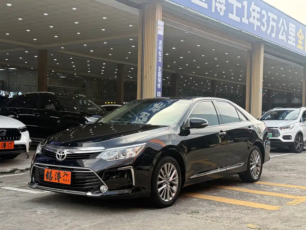 Купить Toyota Camry