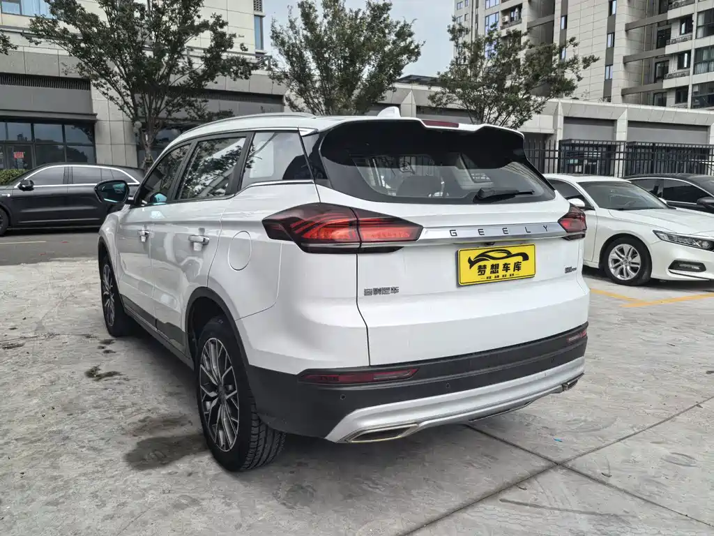 Geely Boyue — миниатюра 4