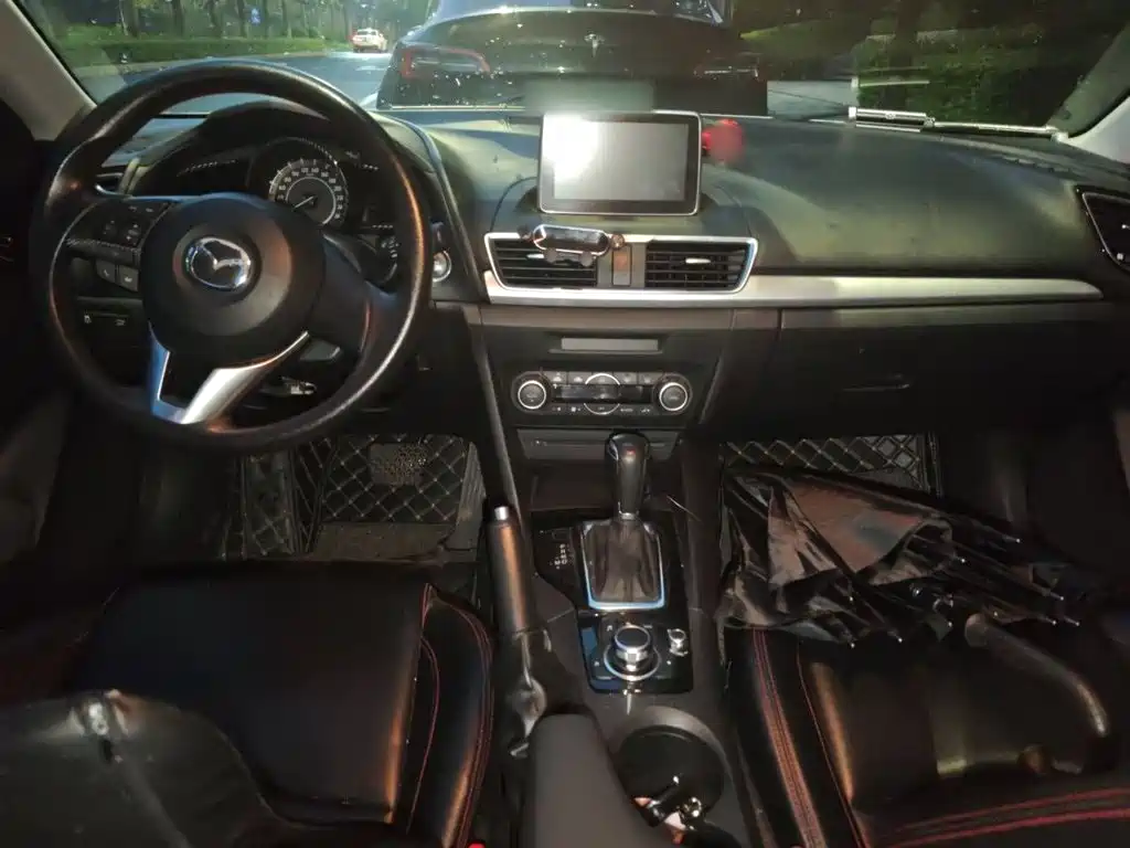 Mazda 3 Axela — миниатюра 10