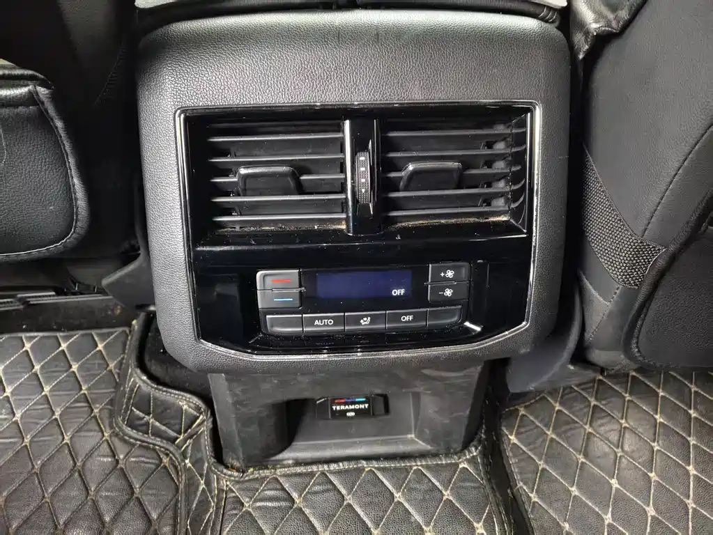Volkswagen Teramont — миниатюра 8