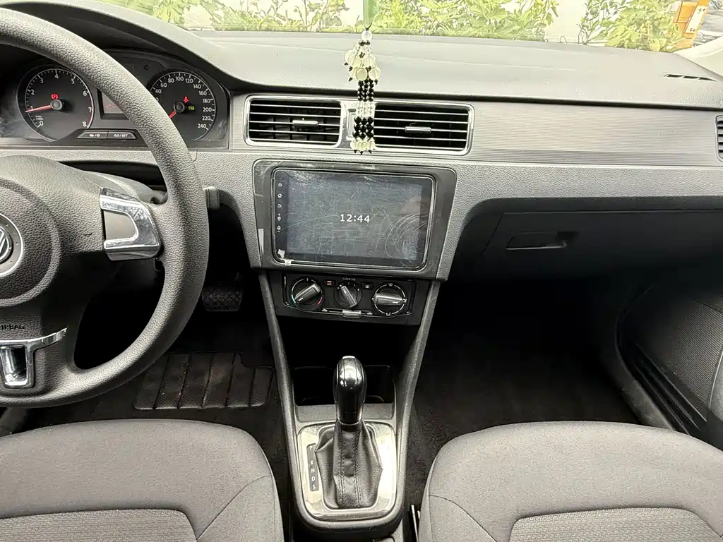 Volkswagen Santana — миниатюра 19