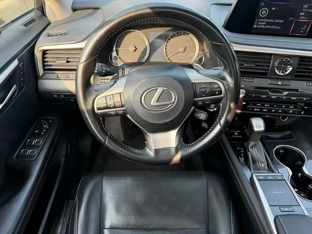 Lexus RX — миниатюра 8
