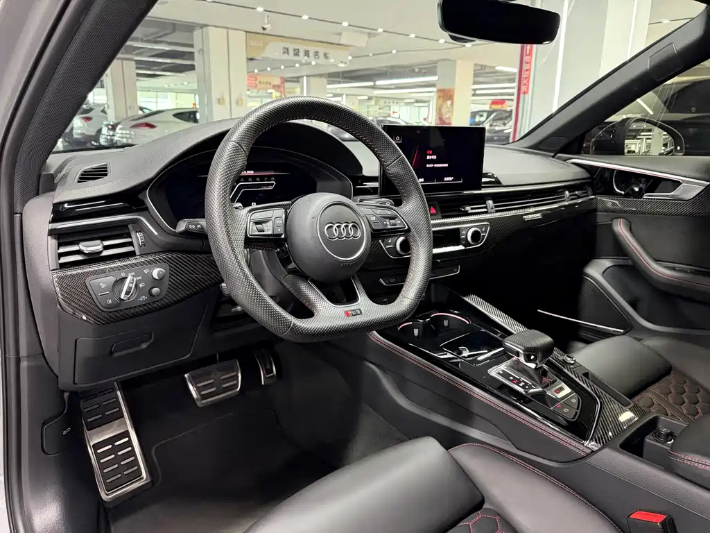 Audi RS 4 — миниатюра 7