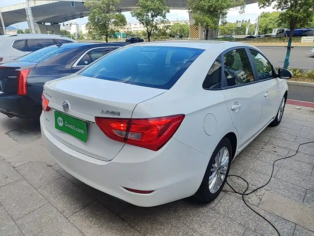 Buick Excelle — миниатюра 7