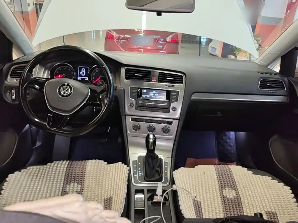 Volkswagen Golf — миниатюра 10