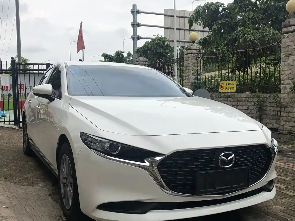 Mazda 3 Axela — миниатюра 3