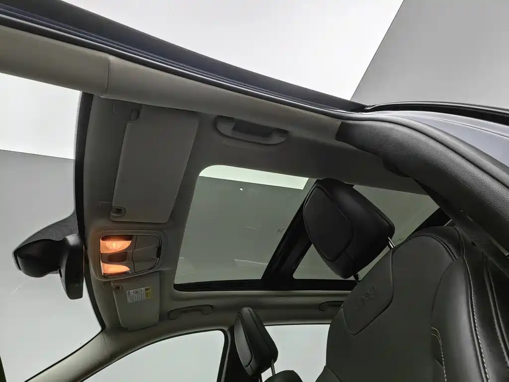 Jeep Cherokee — миниатюра 14