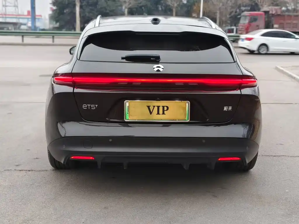 NIO NIO ET5T