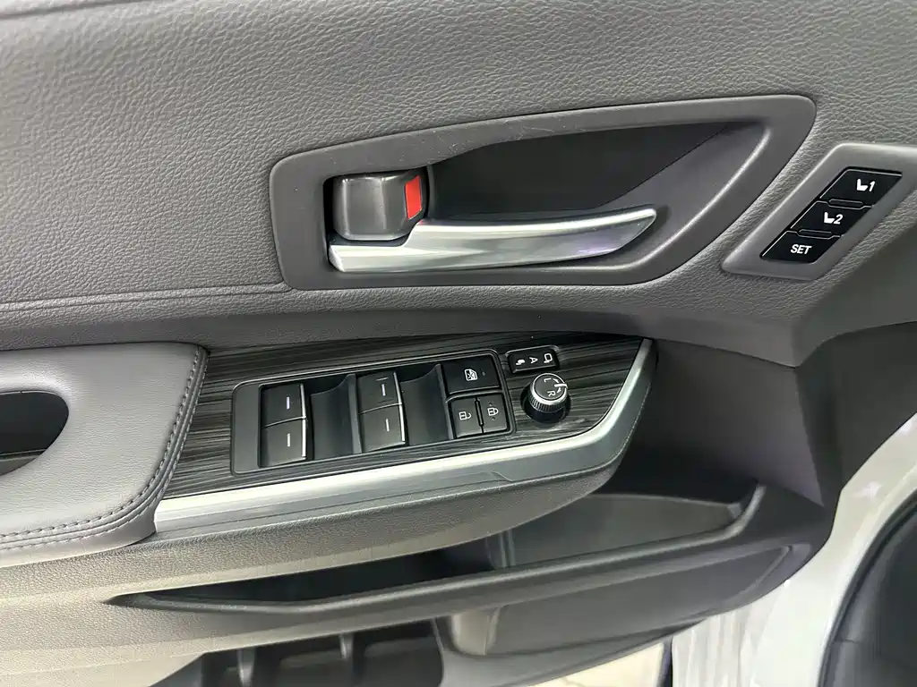 Toyota Sienna 2024 2.5L