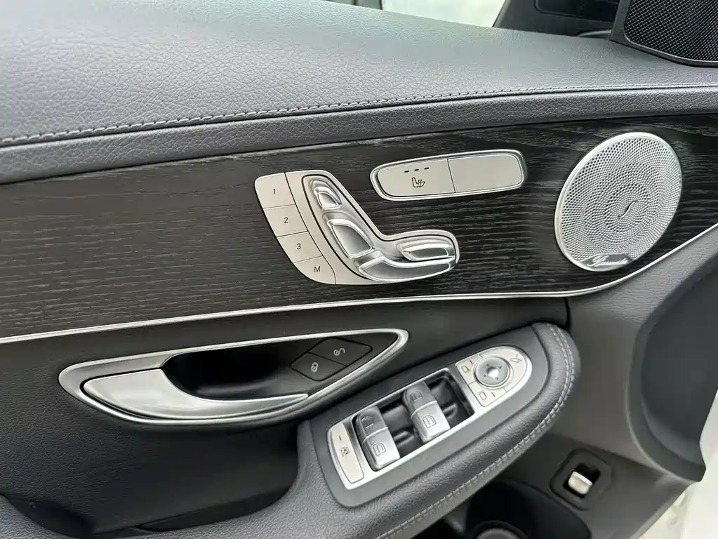 Mercedes-Benz C-Class — миниатюра 20