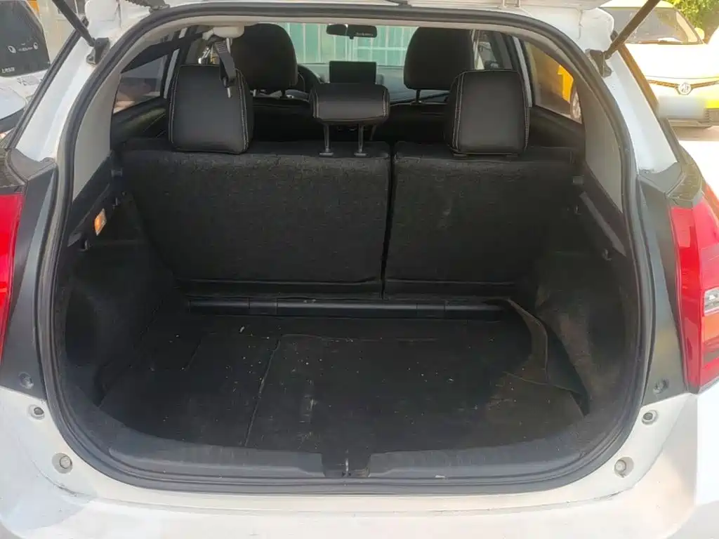 Toyota Yaris L — миниатюра 19