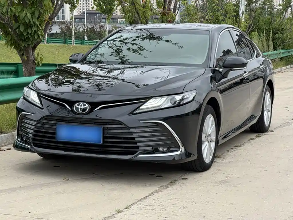 Toyota Camry — миниатюра 2