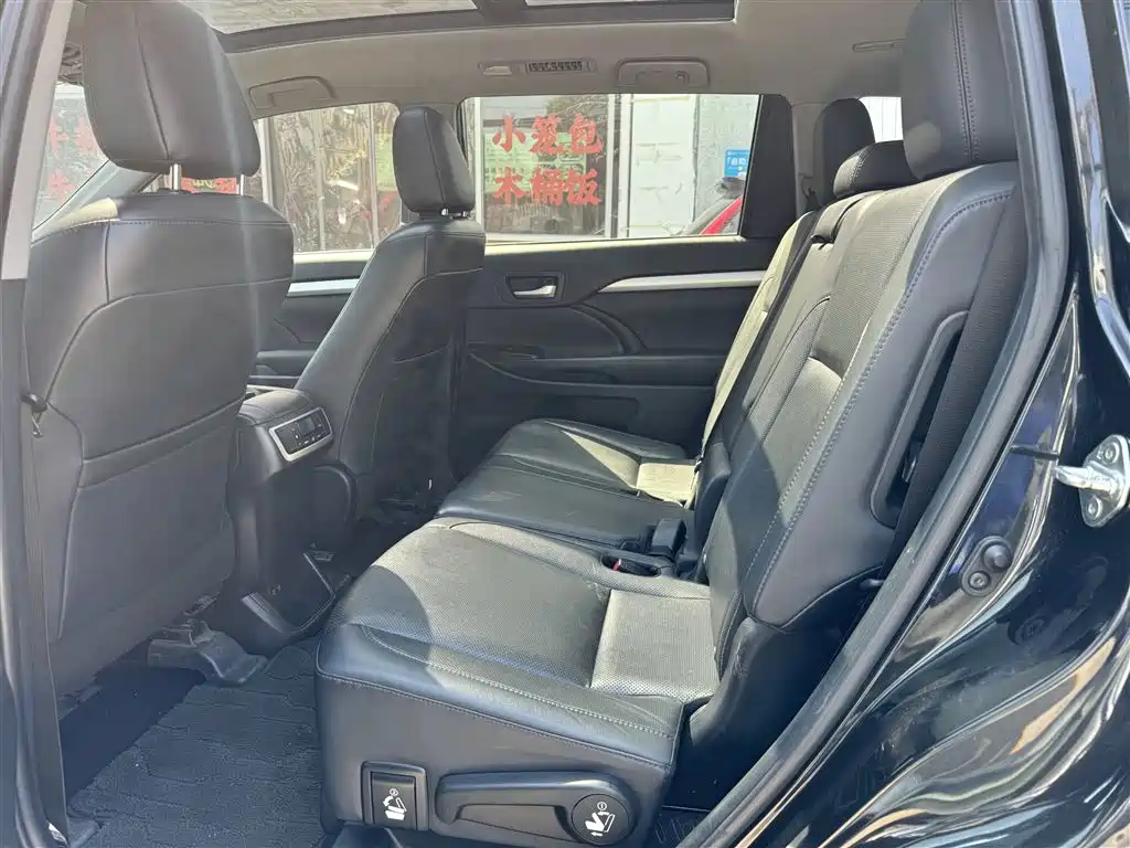 Toyota Highlander — миниатюра 4