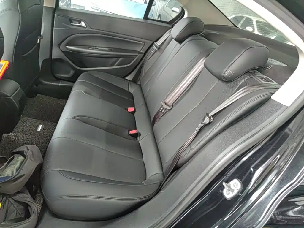 Peugeot 408 — миниатюра 17