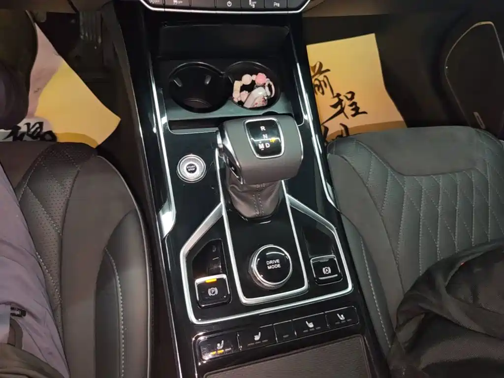 Hongqi Hongqi HS5 — миниатюра 14