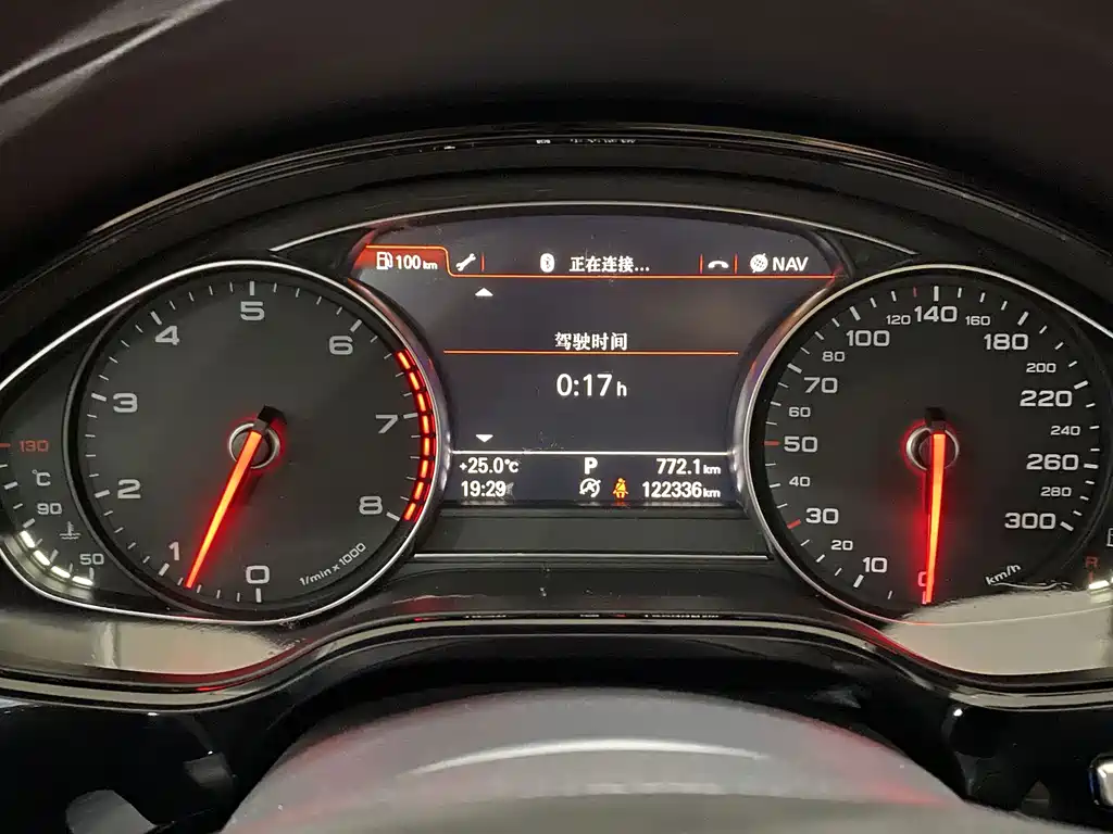 Audi A8 — миниатюра 16