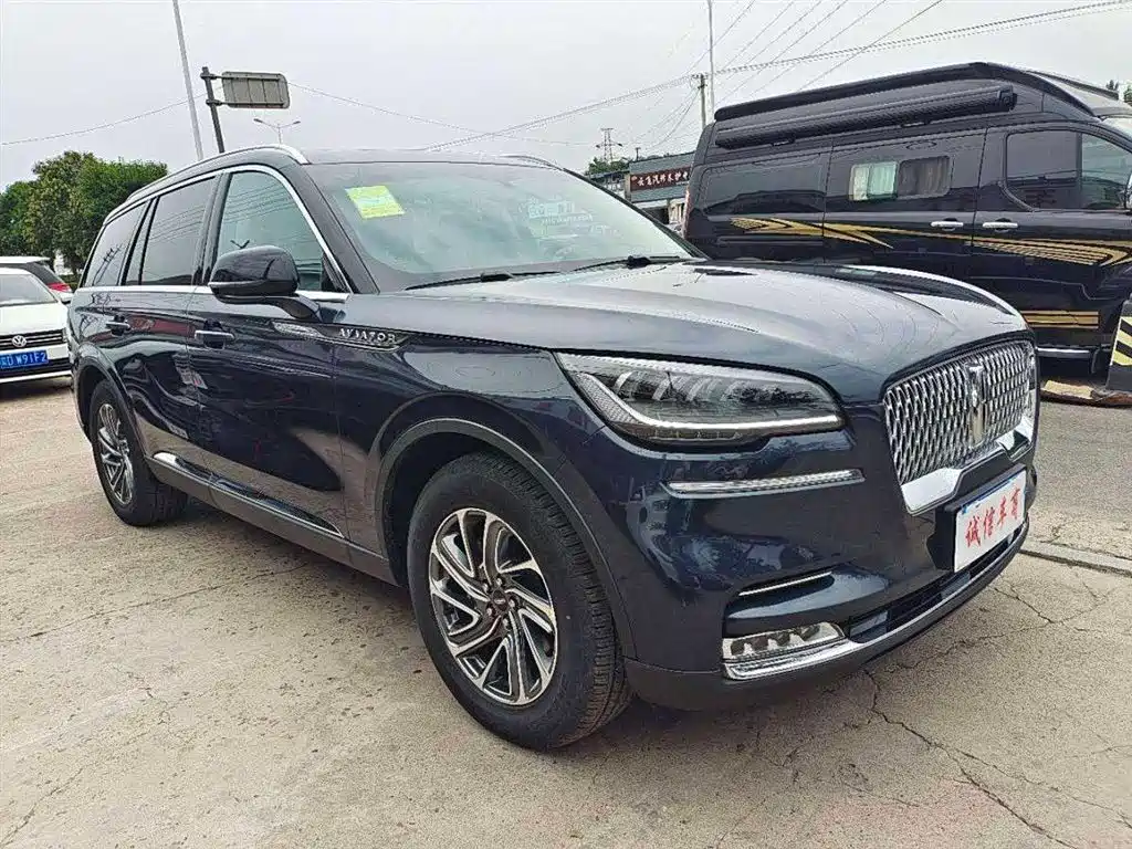 Lincoln Aviator 2022 3.0T V6