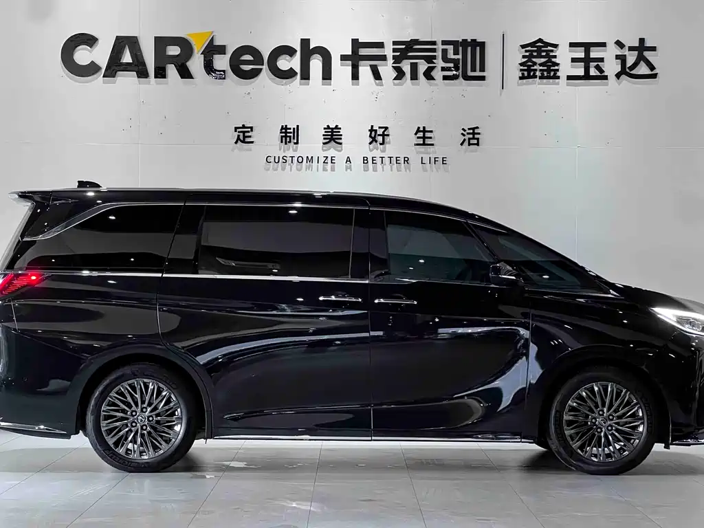 Lexus LM — миниатюра 4
