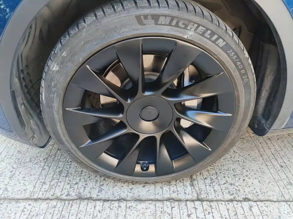 Tesla Model Y — миниатюра 23