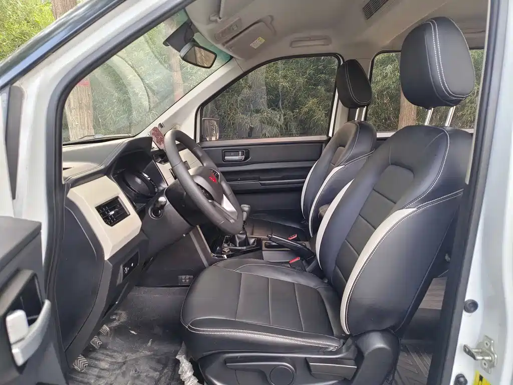 Wuling Hongguang PLUS — миниатюра 4