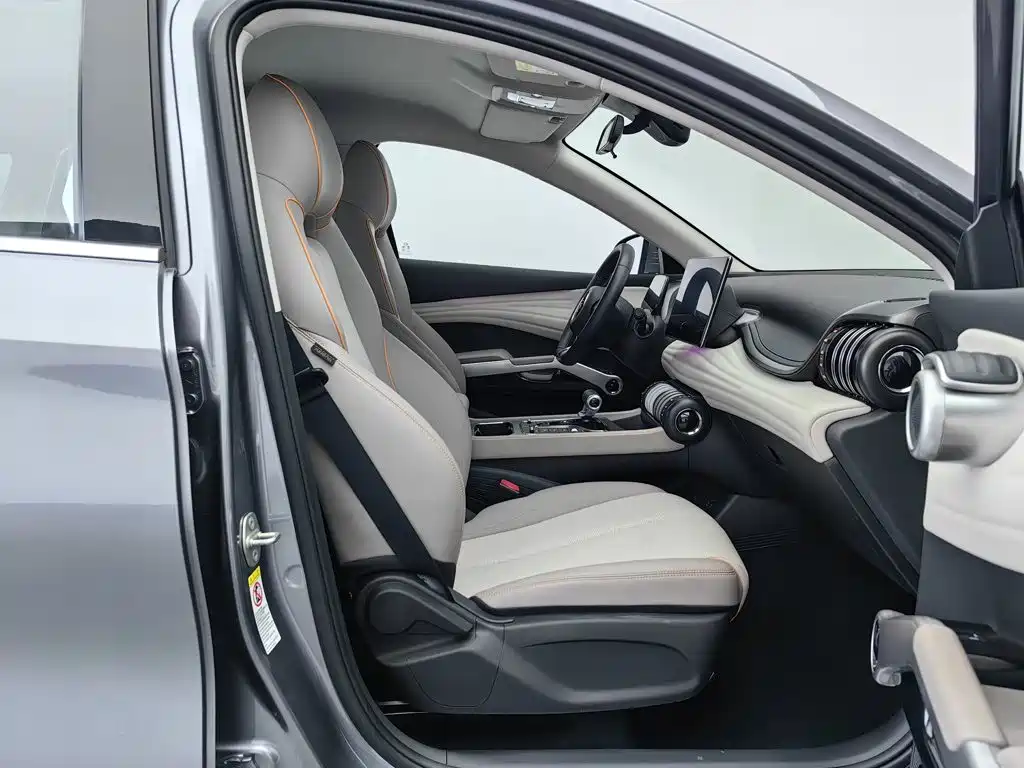BYD Yuan Plus — миниатюра 23