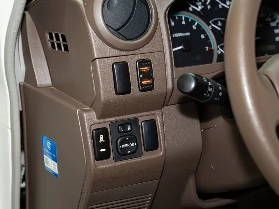Toyota Land Cruiser — миниатюра 11
