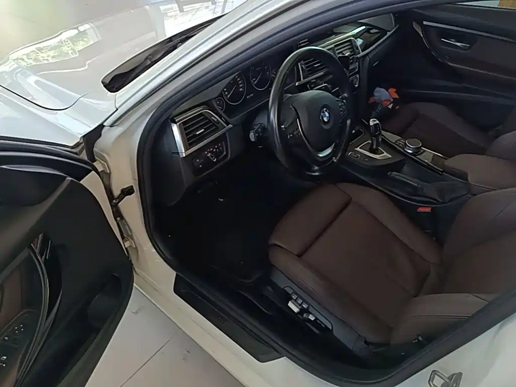 BMW 3 Series — миниатюра 16