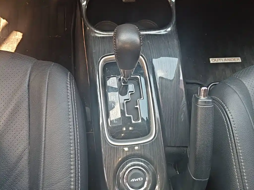 Mitsubishi Outlander — миниатюра 14