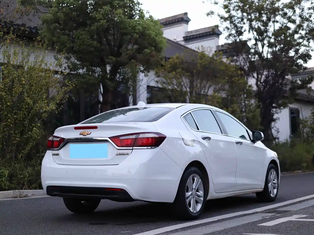 Chevrolet Cruze — миниатюра 5