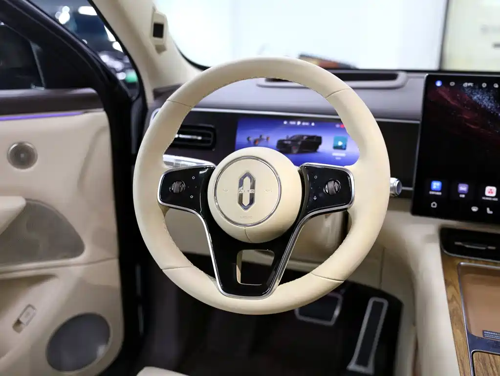 AITO ASK THE WORLD M7