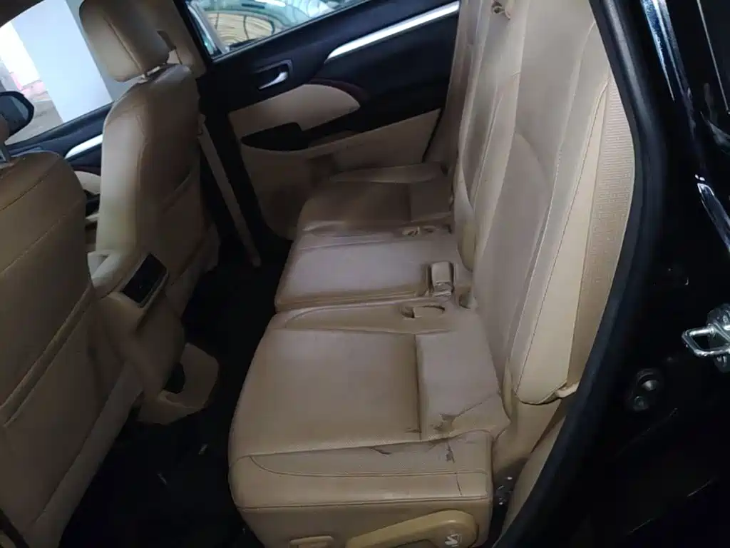 Toyota Highlander — миниатюра 17