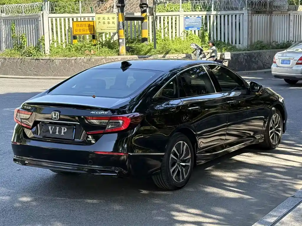 Honda Accord — миниатюра 7