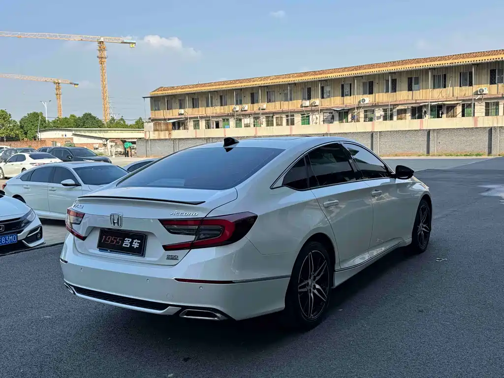 Honda Accord — миниатюра 9