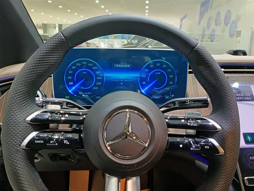 Mercedes-Benz EQE 2025 500 4MATIC