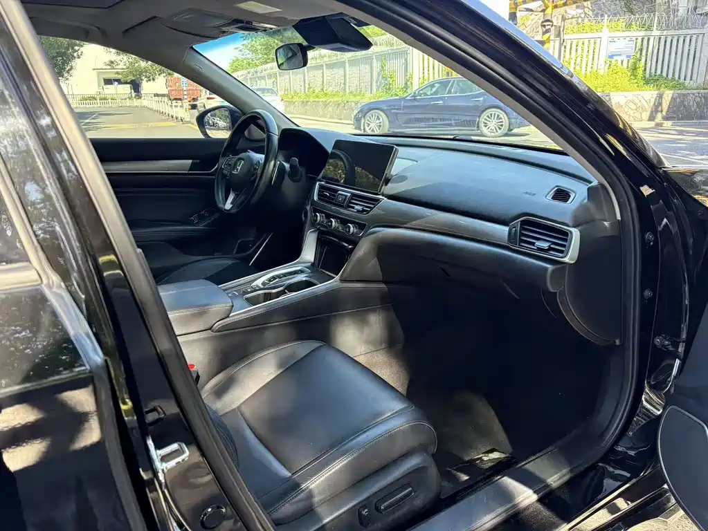 Honda Accord — миниатюра 15
