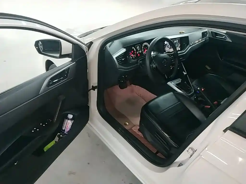 Volkswagen Polo — миниатюра 16