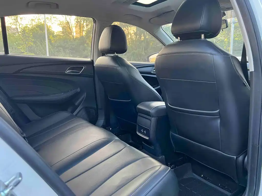 Roewe i5 — миниатюра 11