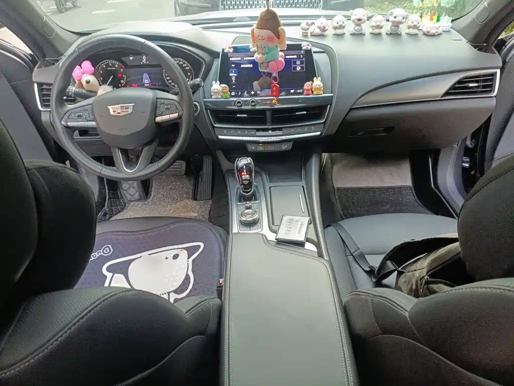 Cadillac CT5 — миниатюра 6