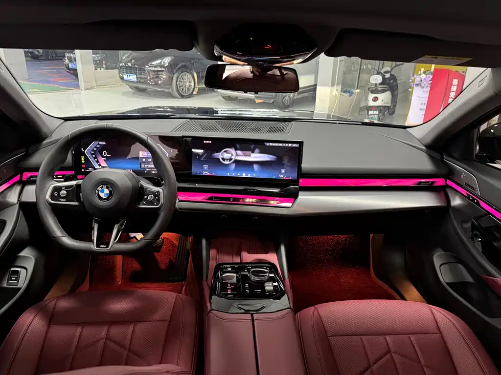 BMW 5 Series — миниатюра 5