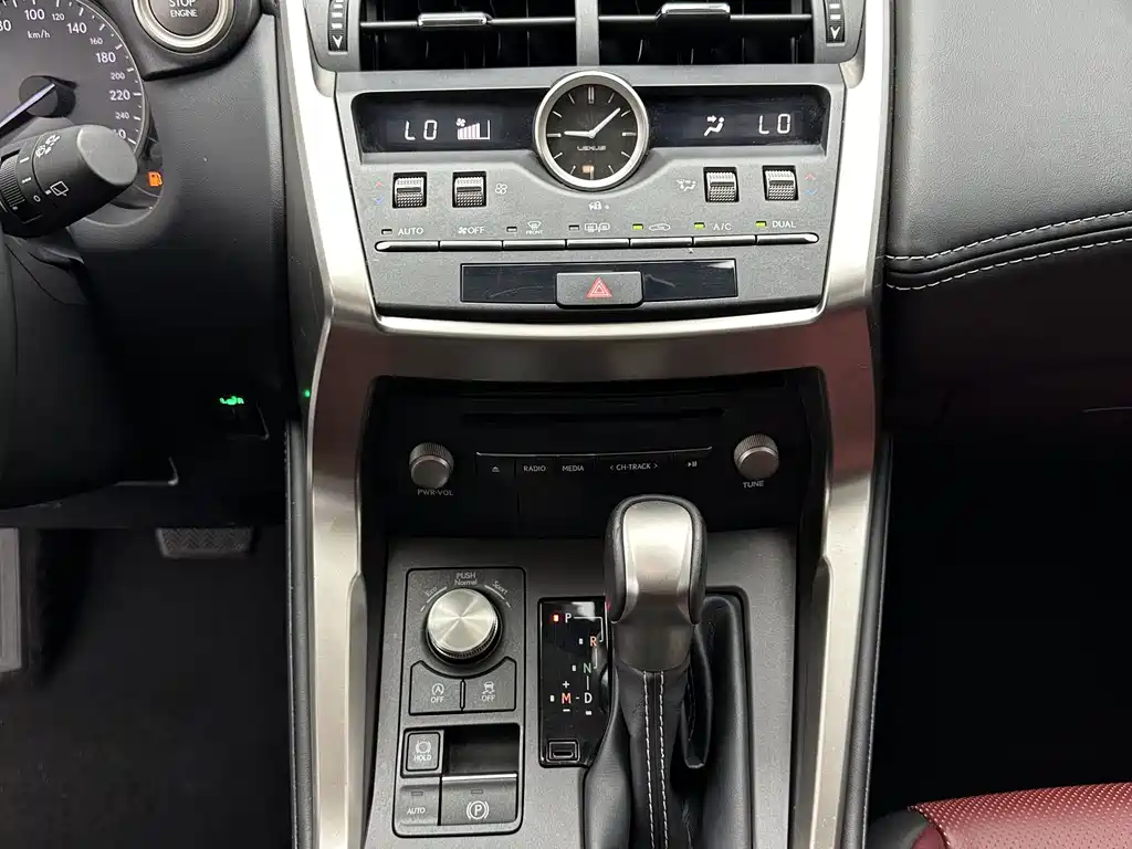 Lexus NX — миниатюра 15